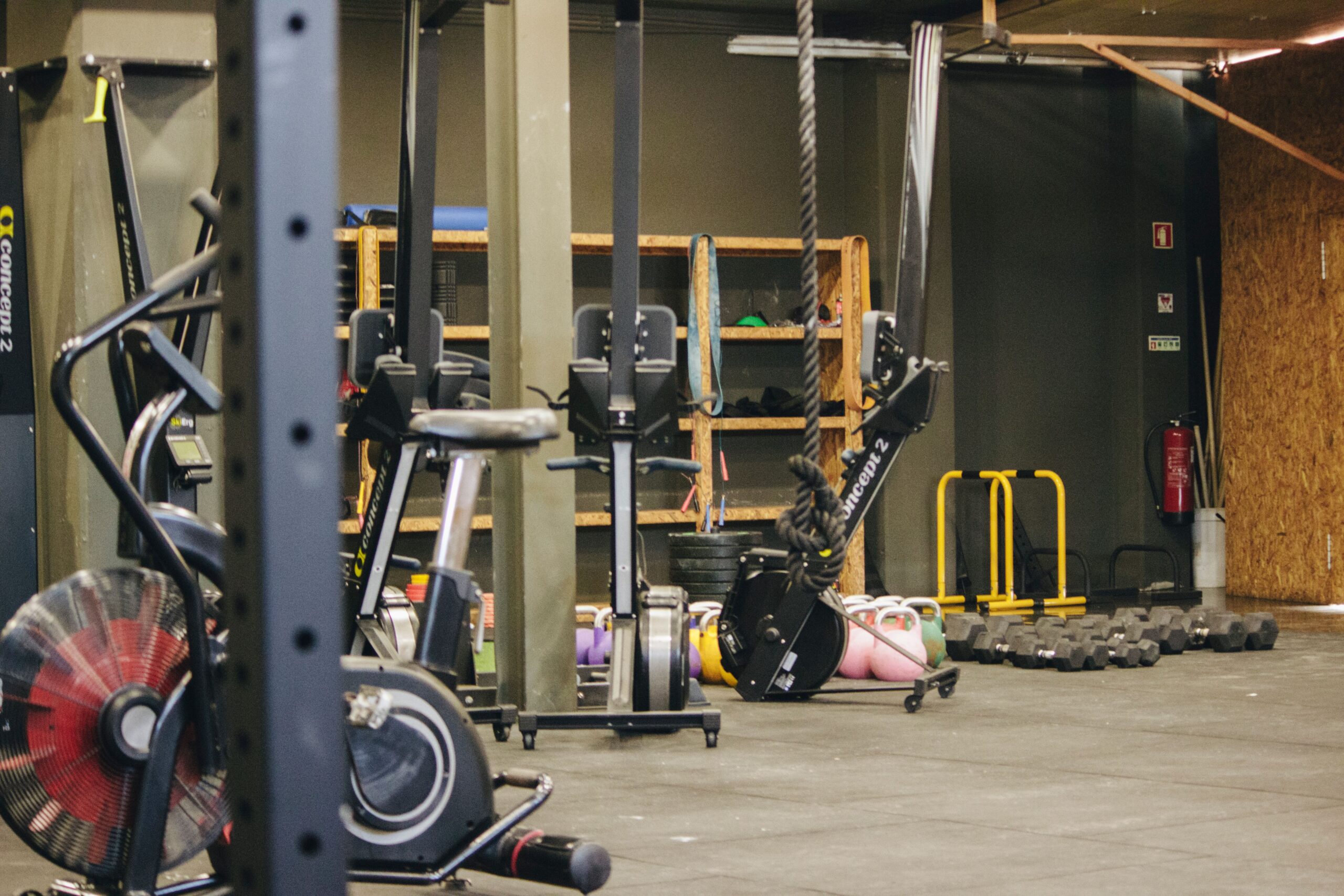 Seasonal gymwear including leggings, tank tops, gym hoodies, fitness shirts, and active wear sets for Australian weather.